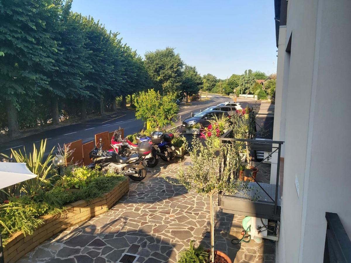 Hotel La Passeggiata Desenzano del Garda Exterior foto